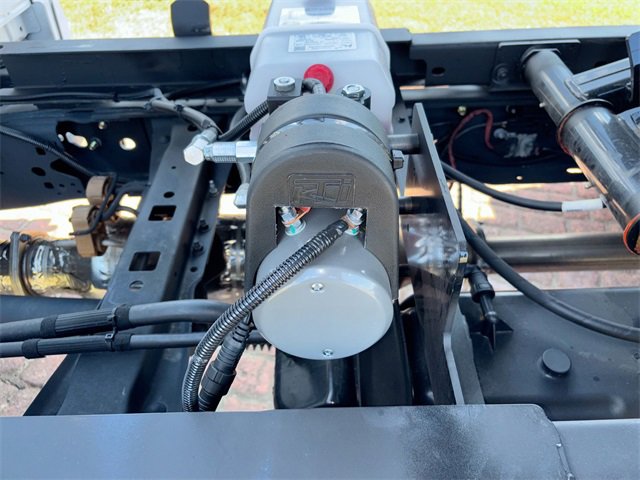 New 2025 Ford F550 4x4 Regular Cab Super Duty image 11