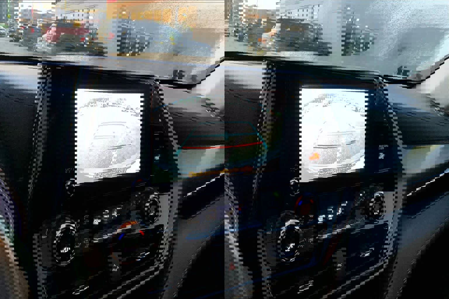 Used 2023 Toyota Highlander XLE image 28