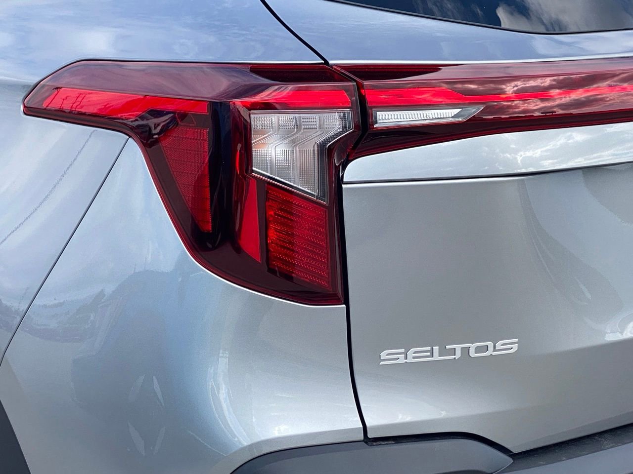 New 2026 Kia Seltos LX image 4