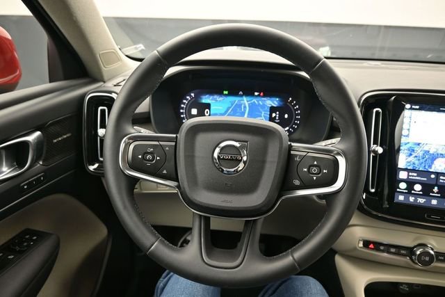 Used 2023 Volvo XC40 B5 Ultimate w/ Climate Package AWD/4WD image 23
