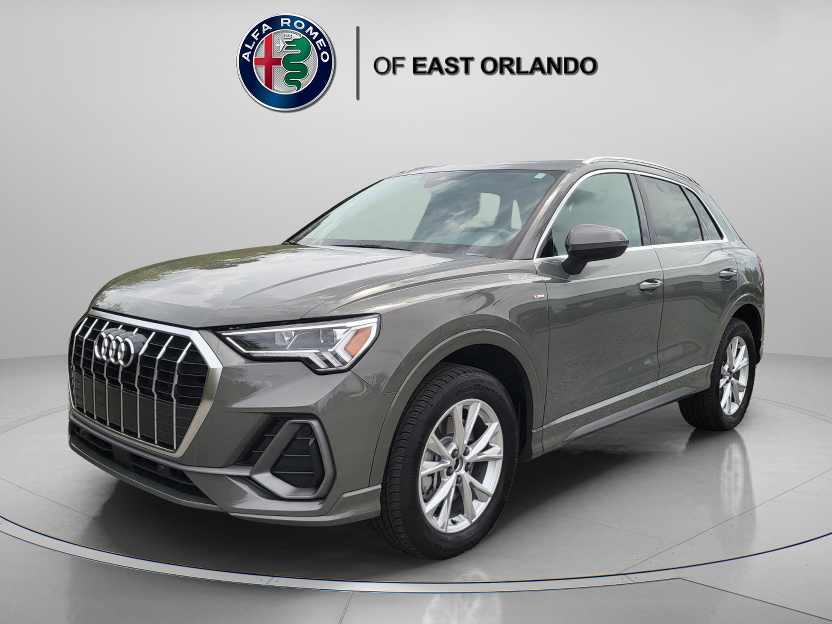 Used 2025 Audi Q3 2.0T Premium image 3