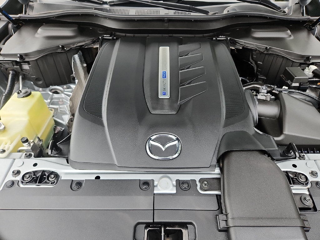 Used 2024 MAZDA CX-90 Plug-In Hybrid w/ Premium Pkg AWD/4WD image 29