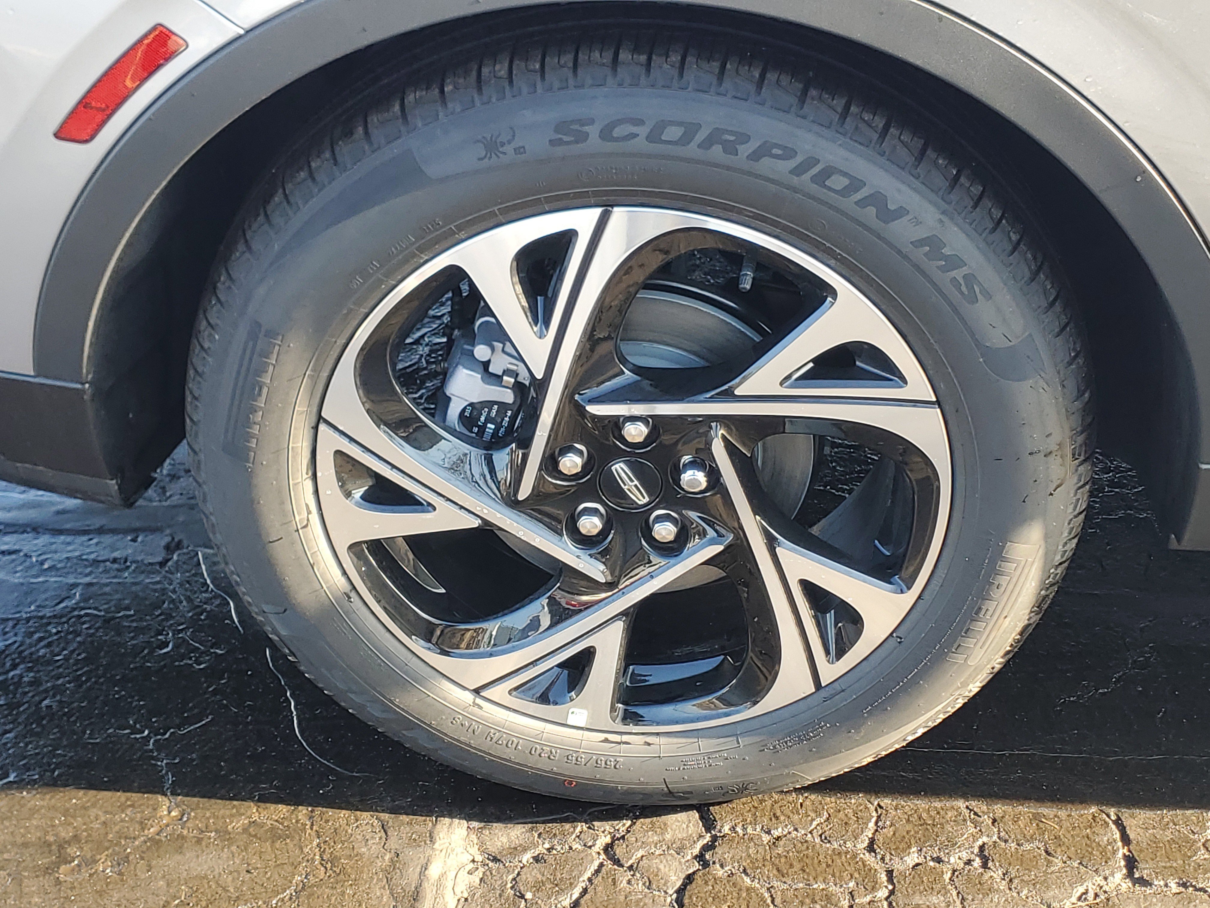 New 2026 Lincoln Nautilus Premier w/ Equipment Group 102A image 5