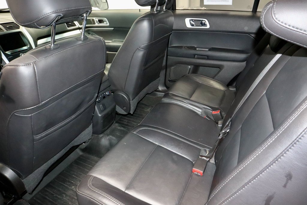Used 2015 Ford Explorer XLT w/ Equipment Group 202A image 22