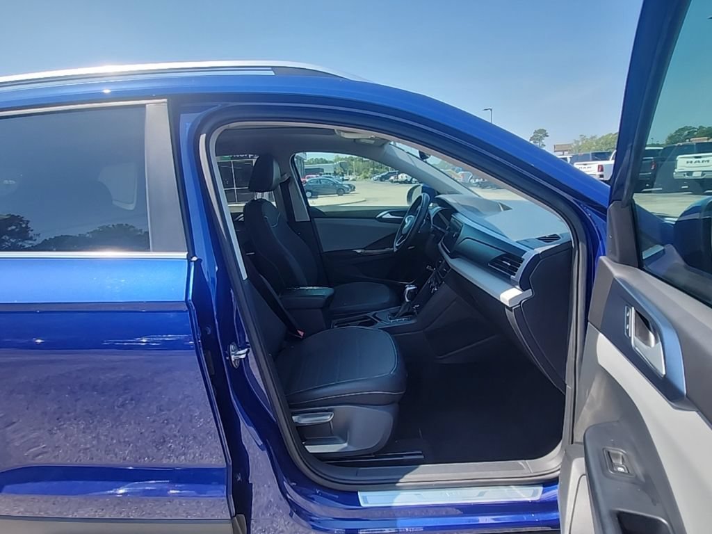 Used 2023 Volkswagen Taos SE FWD image 31