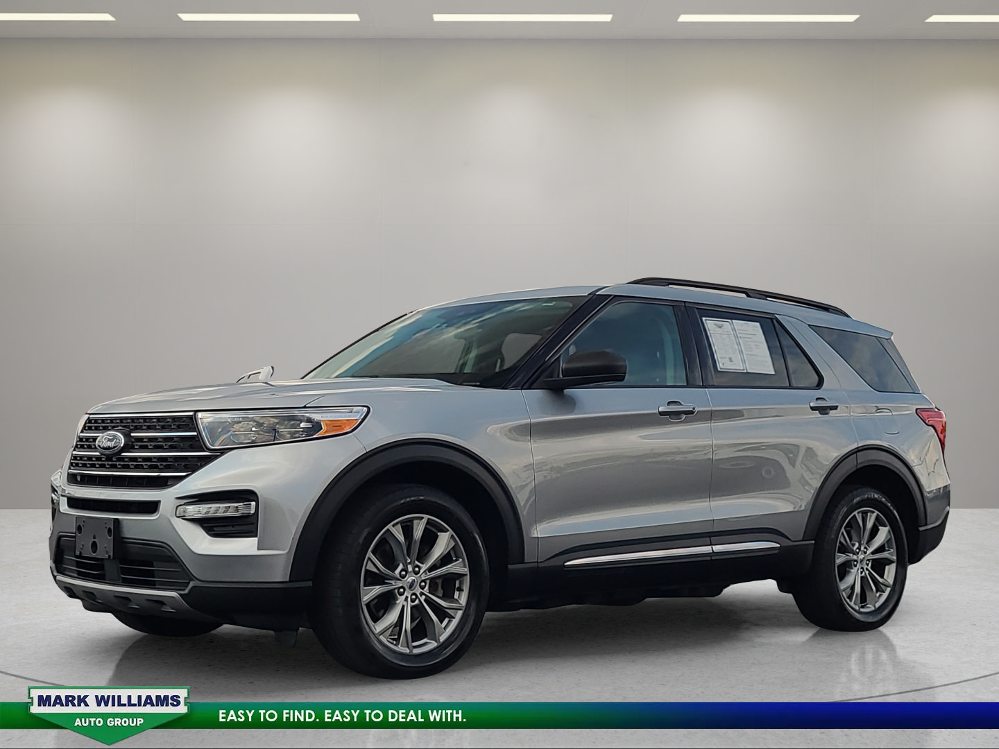 Certified 2023 Ford Explorer XLT w/ Equipment Group 202A AWD/4WD image 8