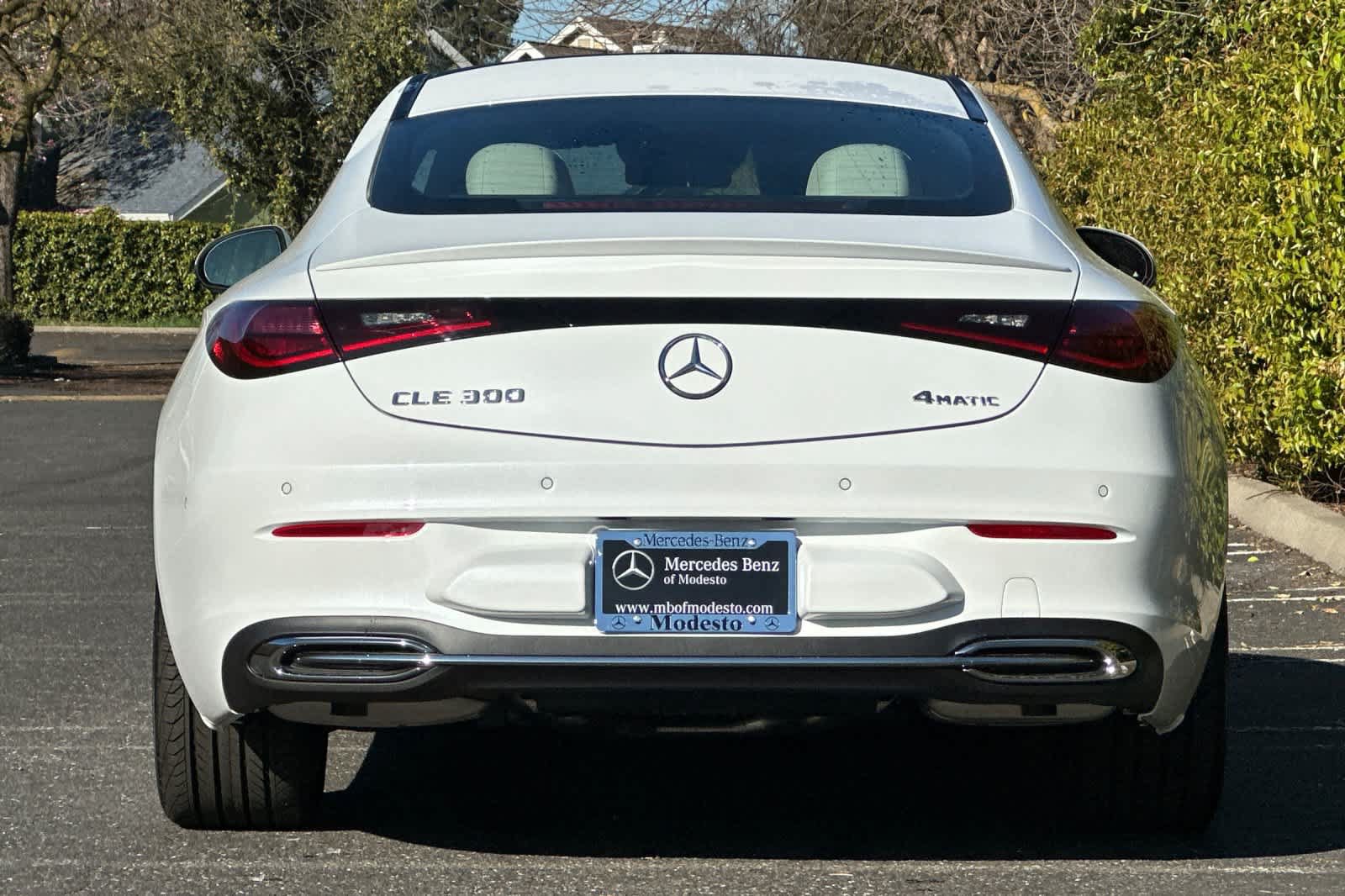 Certified 2026 Mercedes-Benz CLE 300 4MATIC Coupe image 4