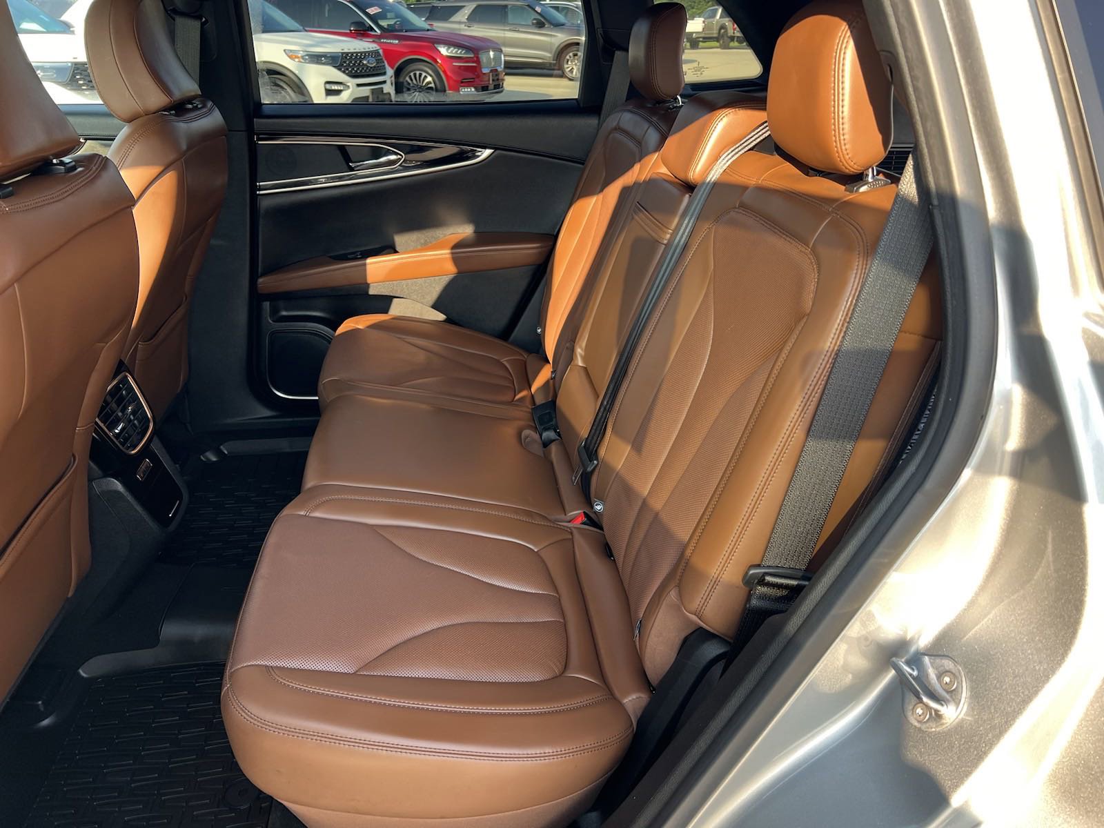 Used 2022 Lincoln Nautilus Reserve AWD/4WD image 15