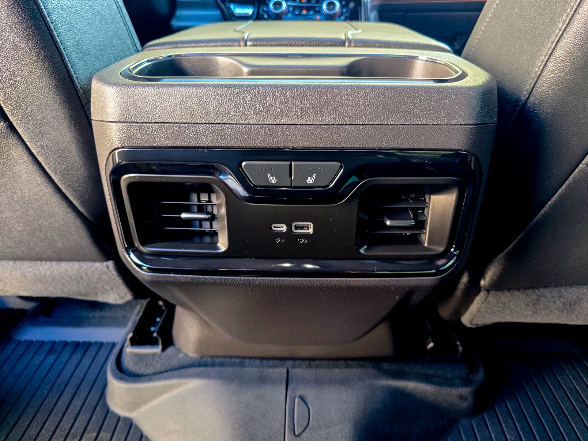 Used 2024 GMC Sierra 1500 AT4 w/ Technology Package image 32