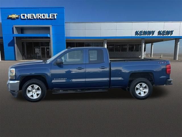 Used 2018 Chevrolet Silverado 1500 LT w/ All Star Edition AWD/4WD image 33