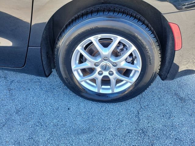 Used 2023 Chrysler Pacifica Touring-L FWD image 7