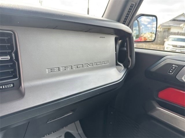 Used 2023 Ford Bronco Outer Banks image 26