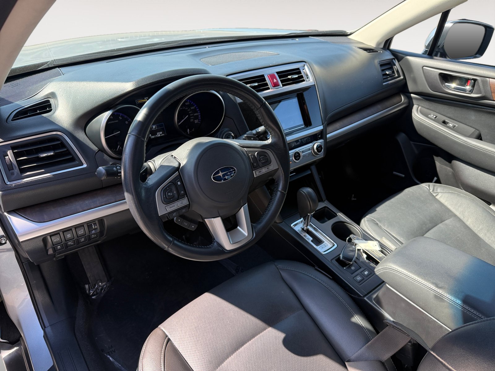 Used 2016 Subaru Outback 3.6R Limited AWD/4WD image 15