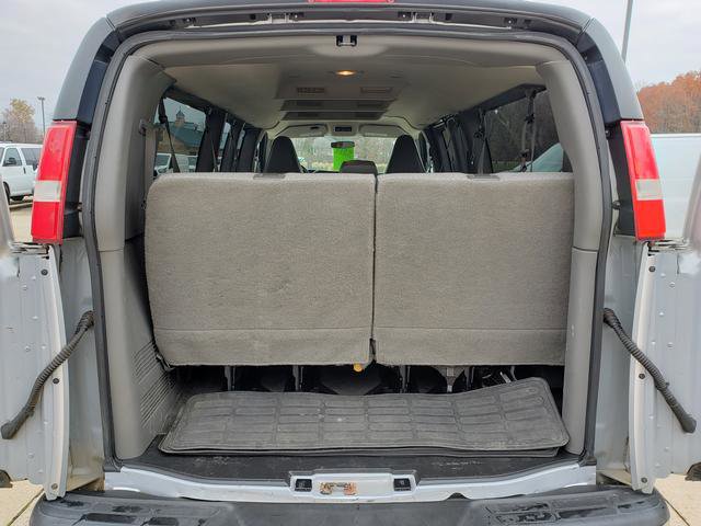 Used 2016 Chevrolet Express 3500 LT w/ LT Preferred Equipment Group image 5