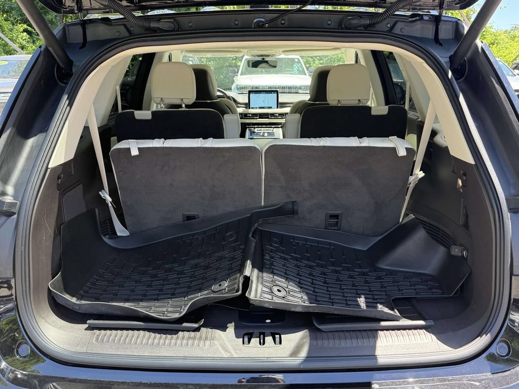 Used 2024 Lincoln Aviator Black Label w/ Jet Package AWD/4WD image 11