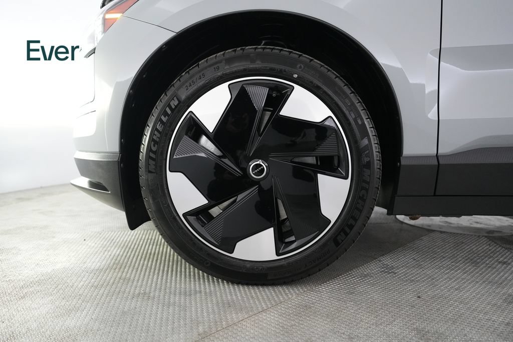 Used 2025 Volvo EX30 Plus w/ Protection Package Premier AWD/4WD image 19