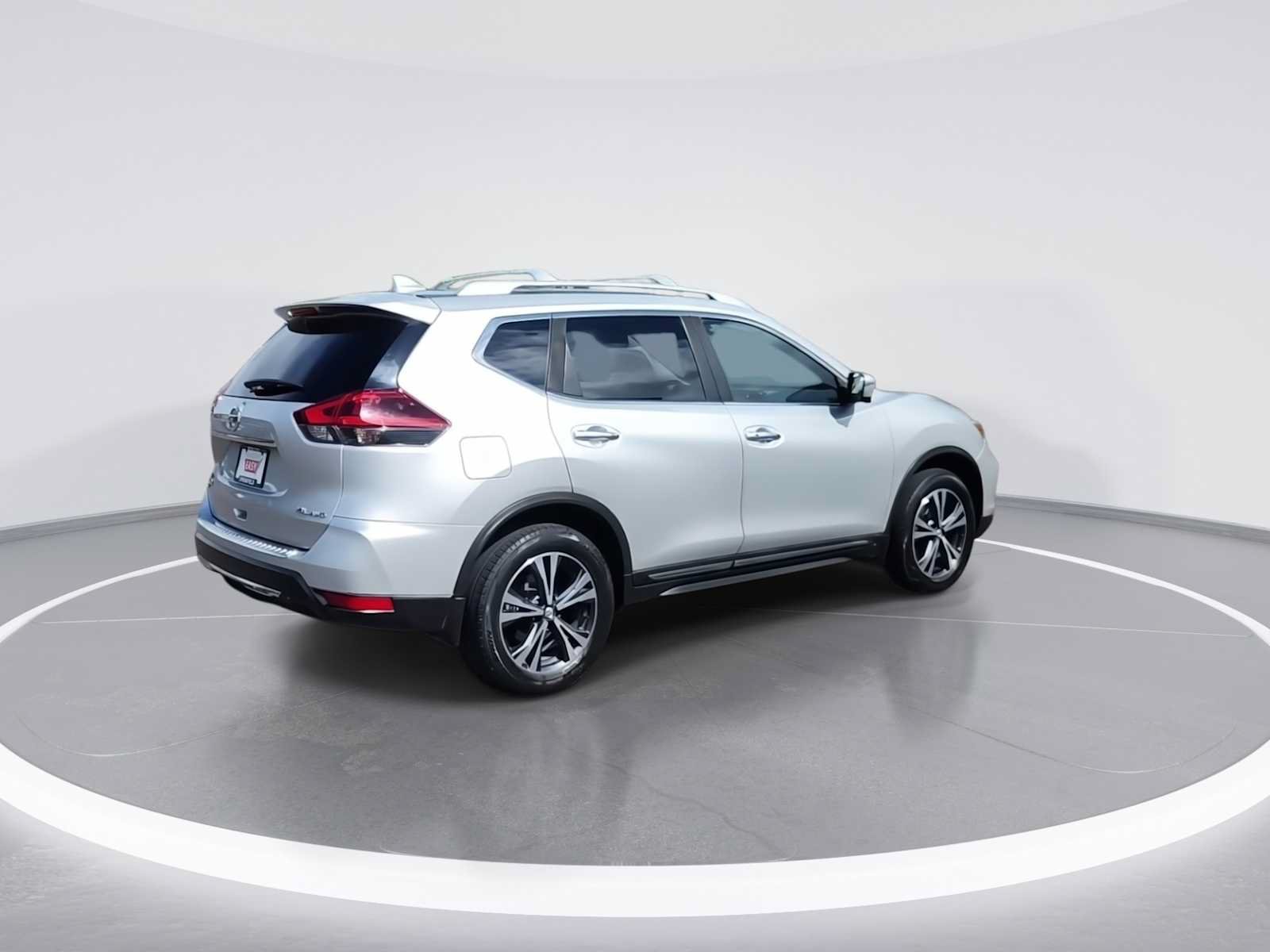 Used 2018 Nissan Rogue SL w/ Premium Package AWD/4WD image 8
