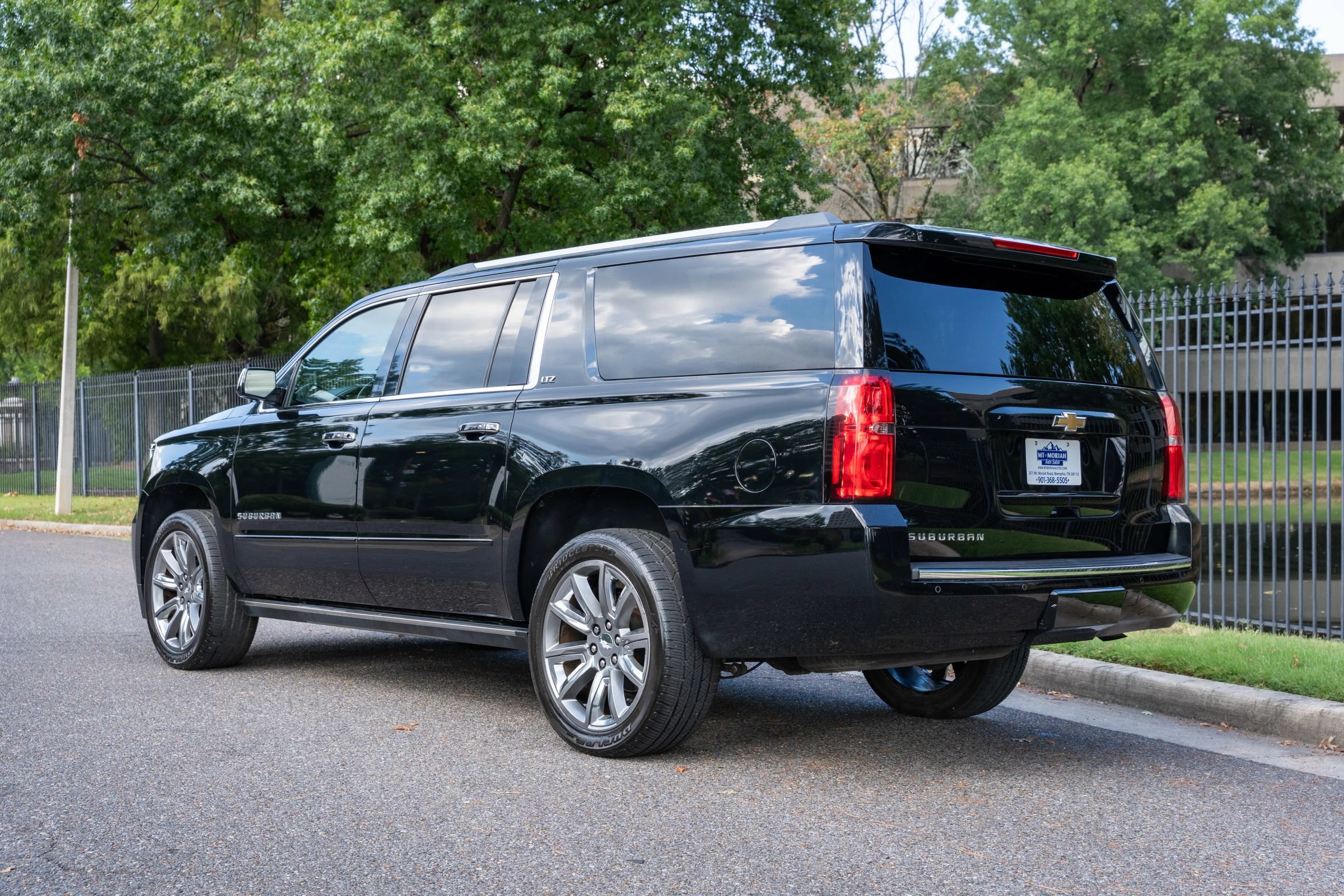 Used 2016 Chevrolet Suburban LTZ AWD/4WD image 8