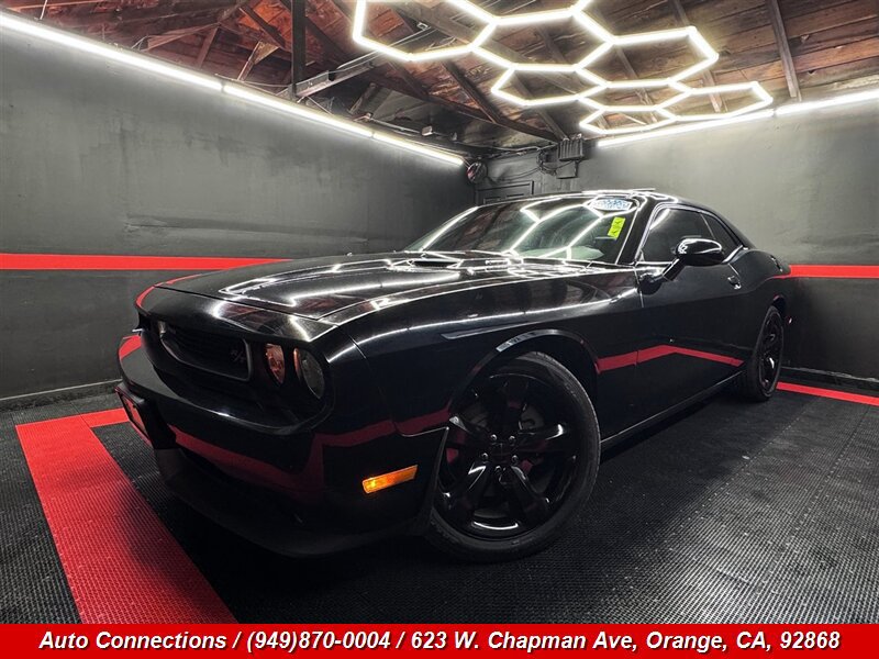 Used 2013 Dodge Challenger R/T Plus RWD image 2