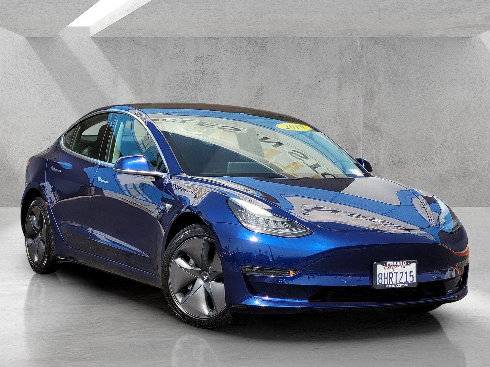 Used 2018 Tesla Model 3 Long Range RWD image 2
