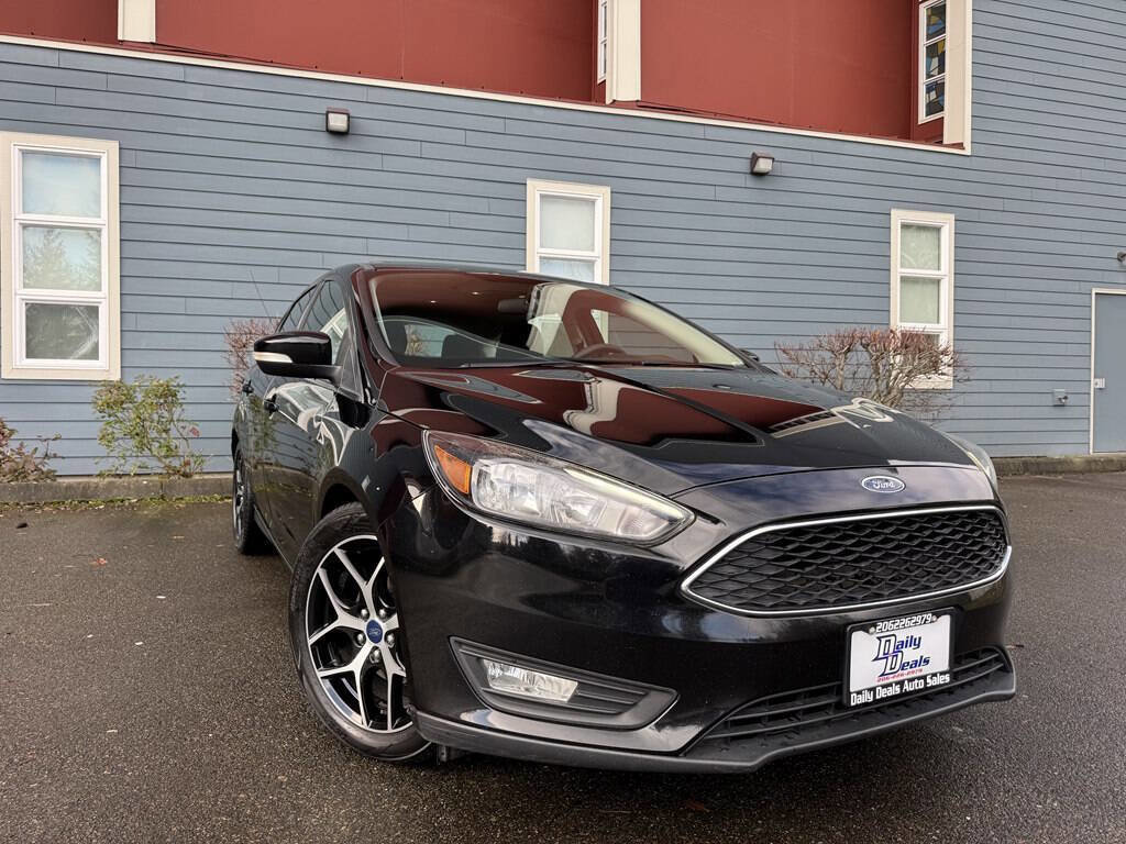 Used 2017 Ford Focus SEL image 1