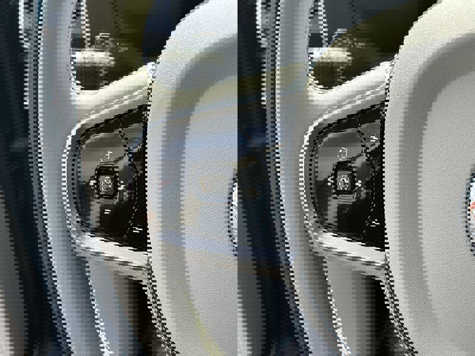 Used 2023 Volvo XC90 T8 Plus image 23