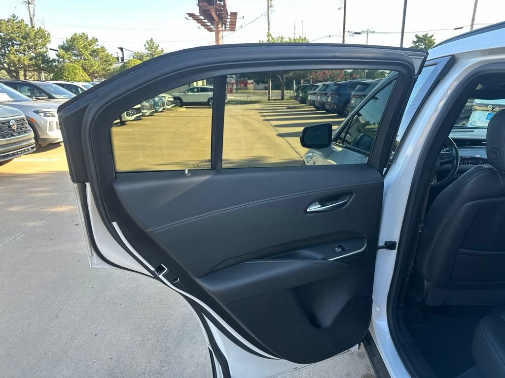 Used 2023 Cadillac XT4 Sport FWD image 14