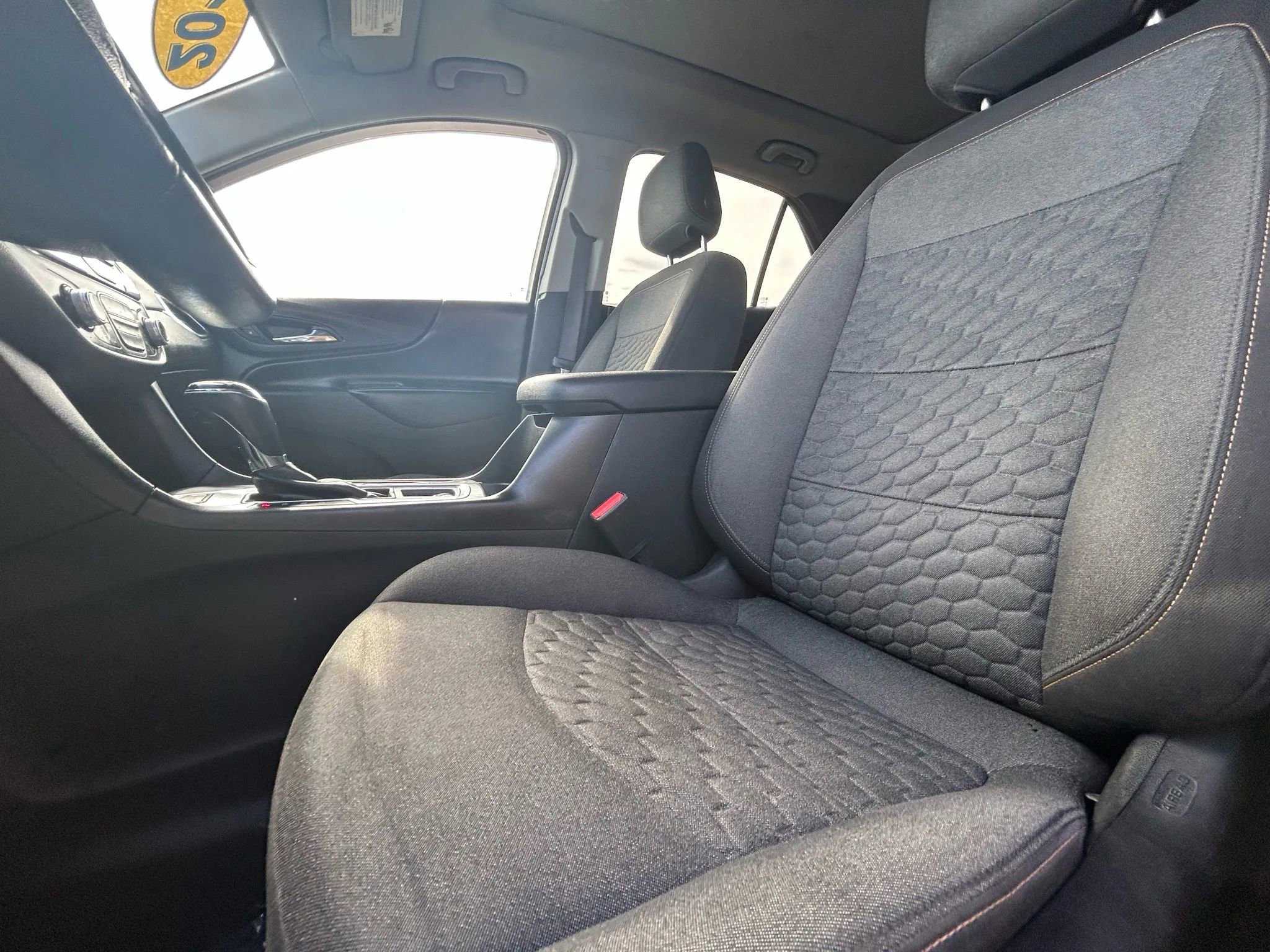 Used 2018 Chevrolet Equinox LT w/ Sun & Infotainment Package image 10