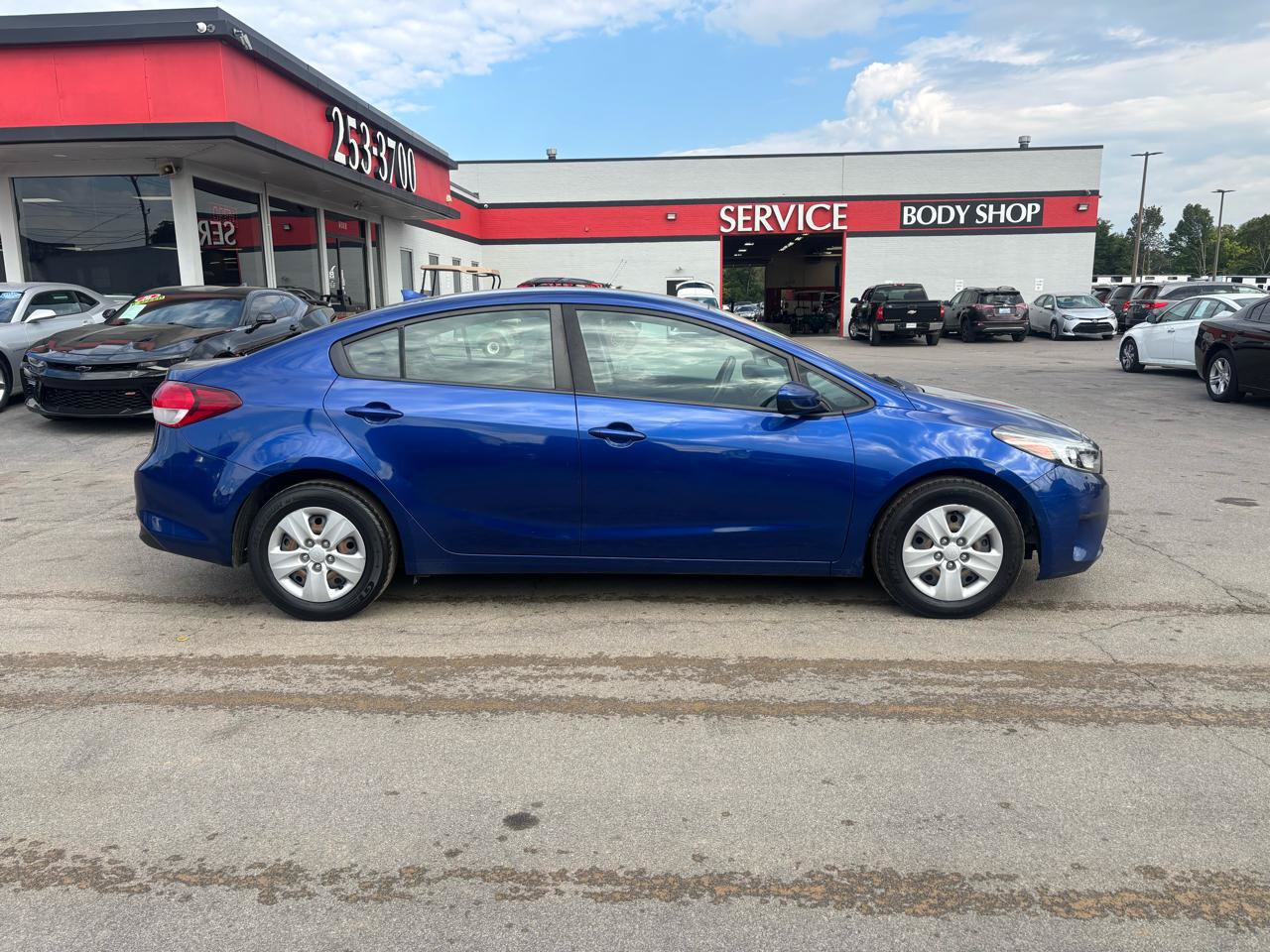 Used 2017 Kia Forte LX FWD image 2