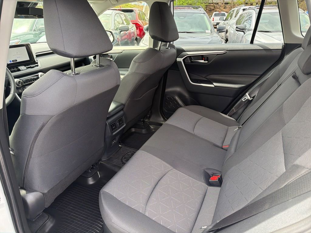 Used 2025 Toyota RAV4 XLE w/ Convenience Package AWD/4WD image 20
