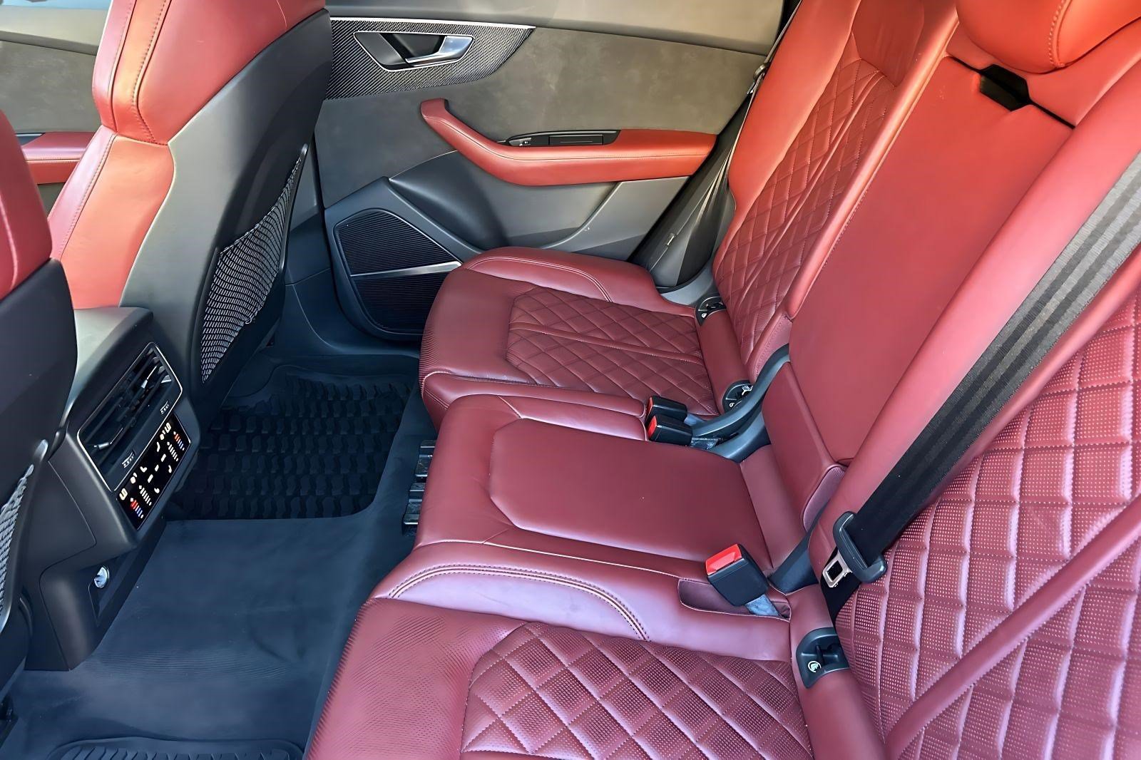Used 2022 Audi SQ8 Prestige w/ Prestige Package image 25