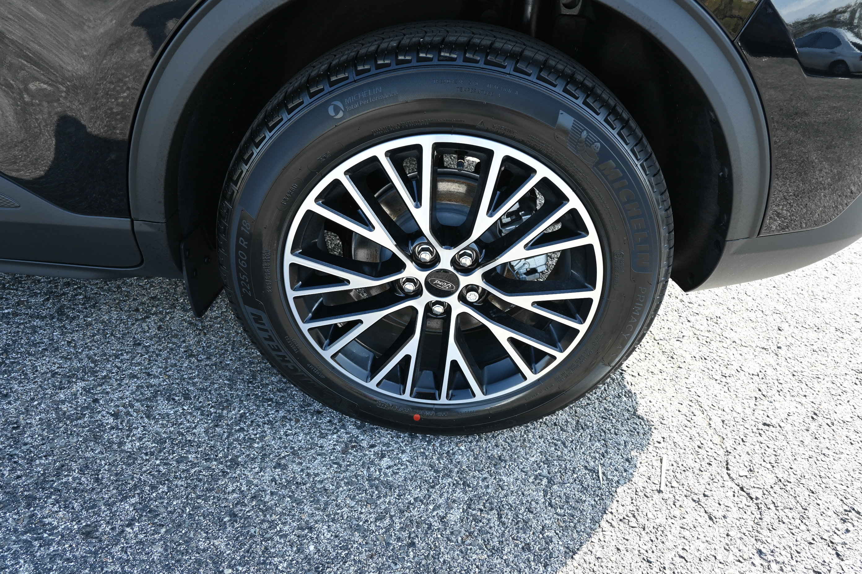 New 2026 Ford Escape SE w/ PHEV Premium Package FWD image 13