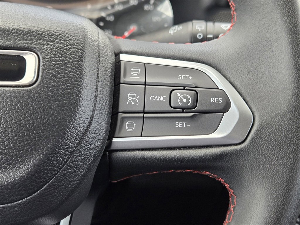 Used 2024 Jeep Compass Trailhawk image 31
