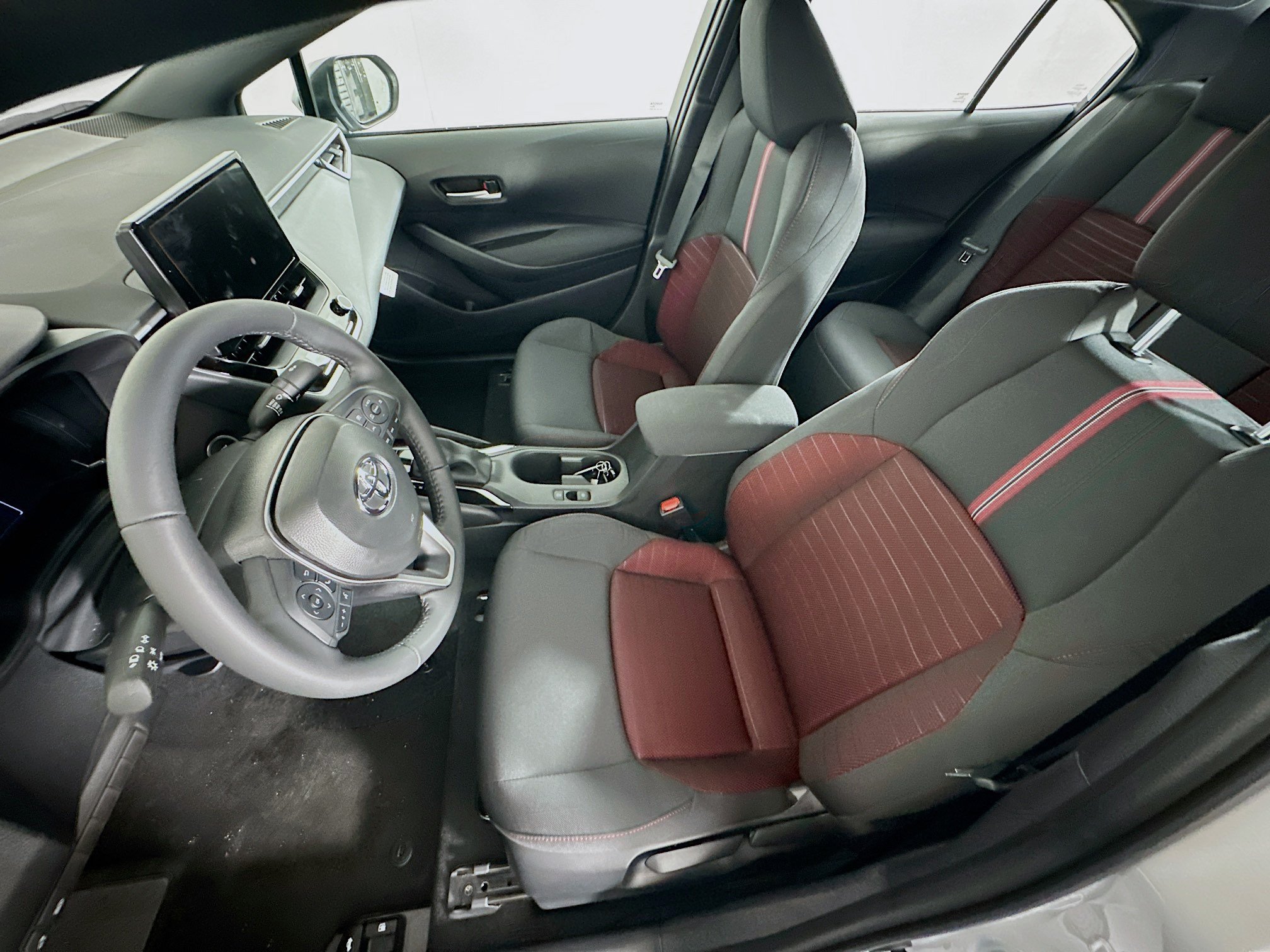 Used 2026 Toyota Corolla SE FWD image 13