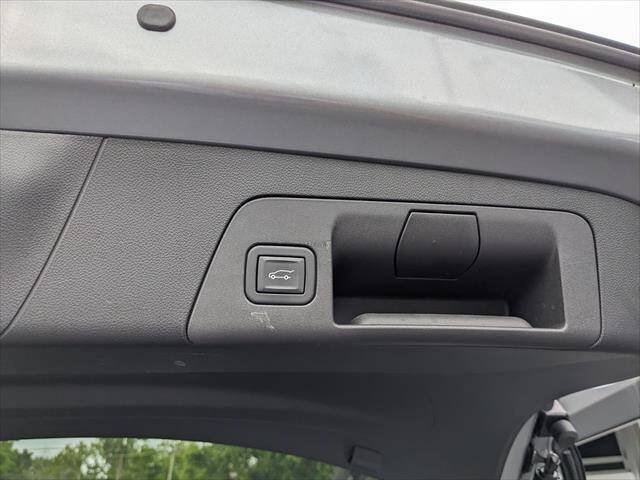 Used 2023 Buick Envision Essence AWD/4WD image 16