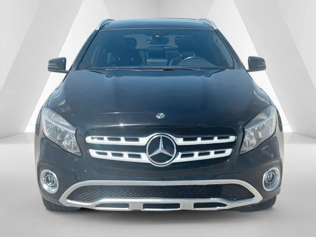 Used 2018 Mercedes-Benz GLA 250 4MATIC image 2