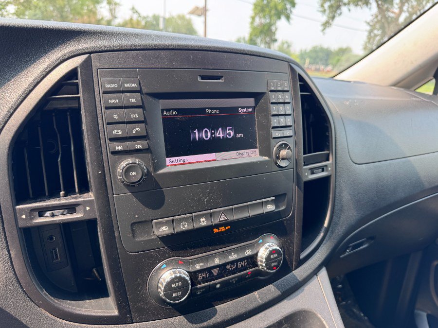 Used 2018 Mercedes-Benz Metris Passenger image 15