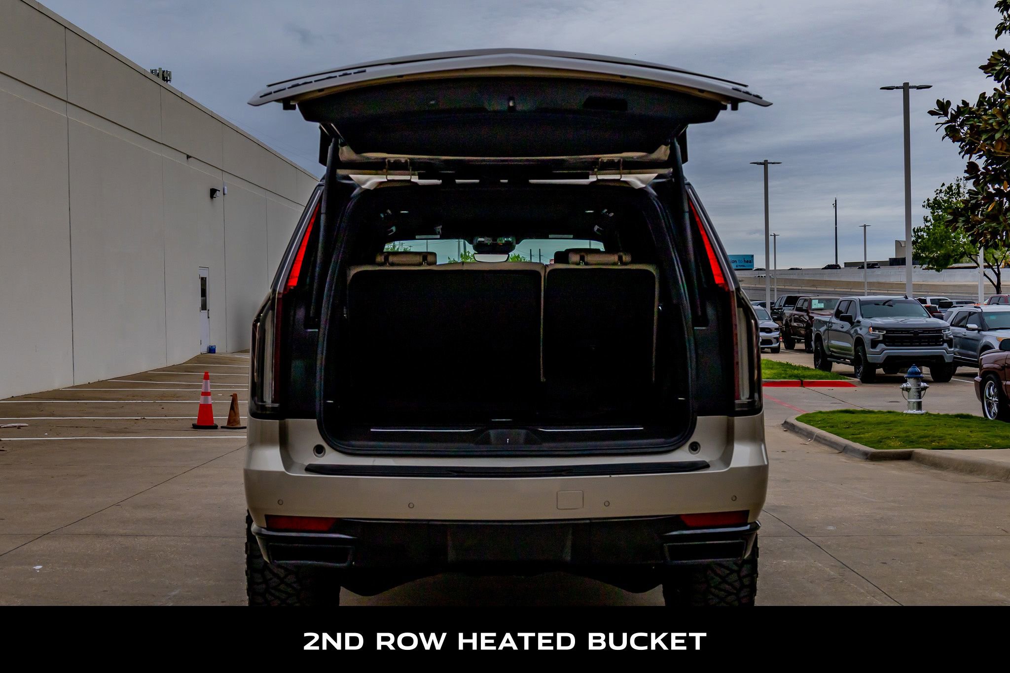 Used 2021 Cadillac Escalade Sport image 8