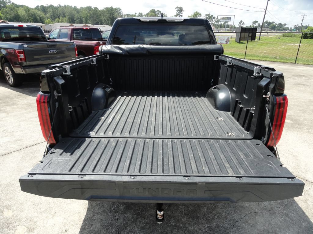 Used 2022 Toyota Tundra SR w/ SR Tow Package AWD/4WD image 7