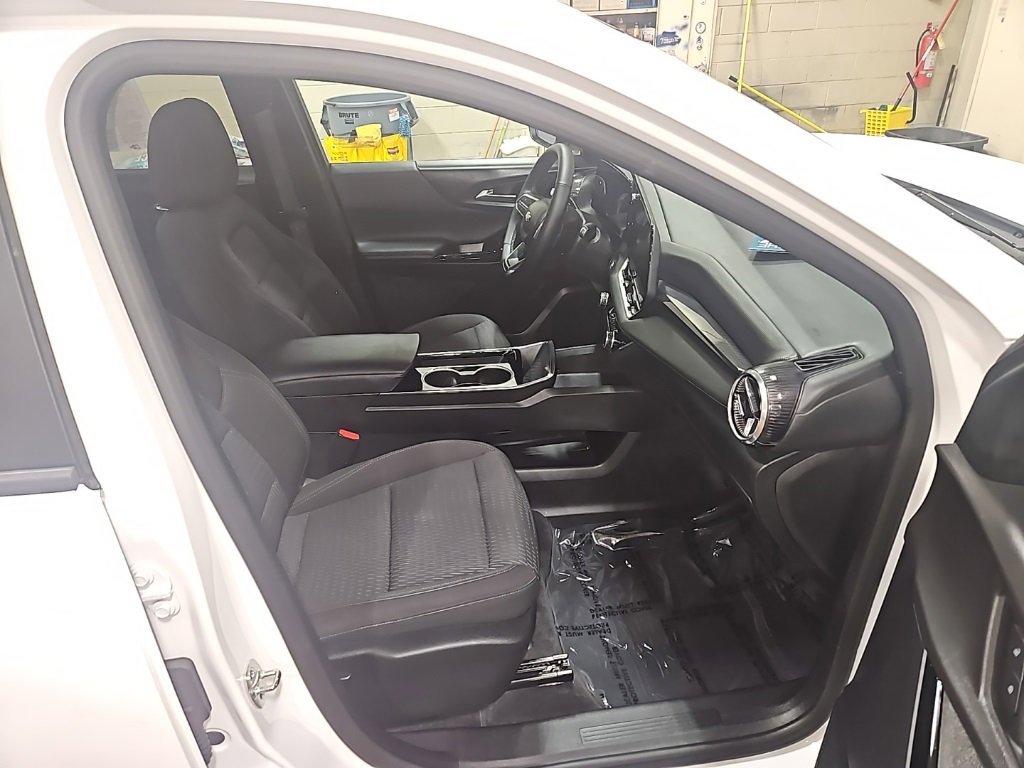 Used 2025 Chevrolet Equinox LT image 33