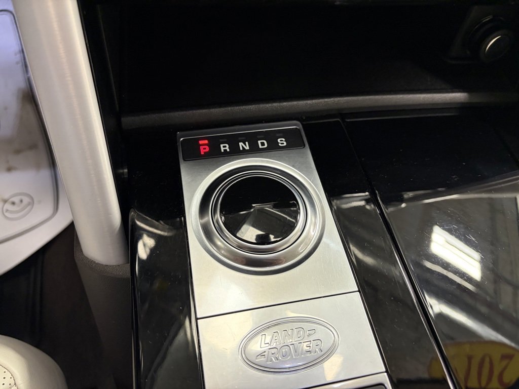 Used 2019 Land Rover Discovery HSE image 26