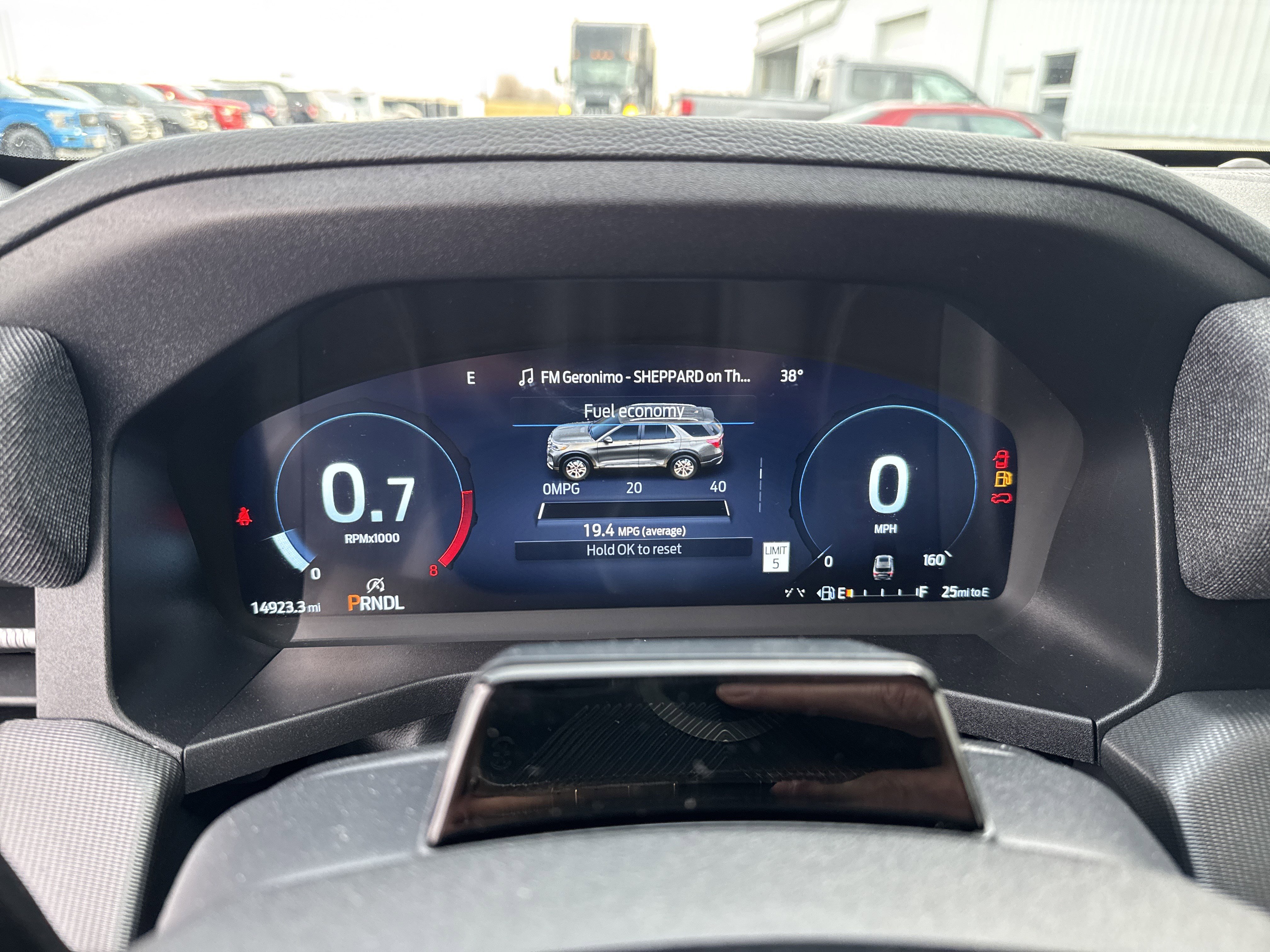 Used 2025 Ford Explorer ST-Line w/ ST-Line Street Pack image 35