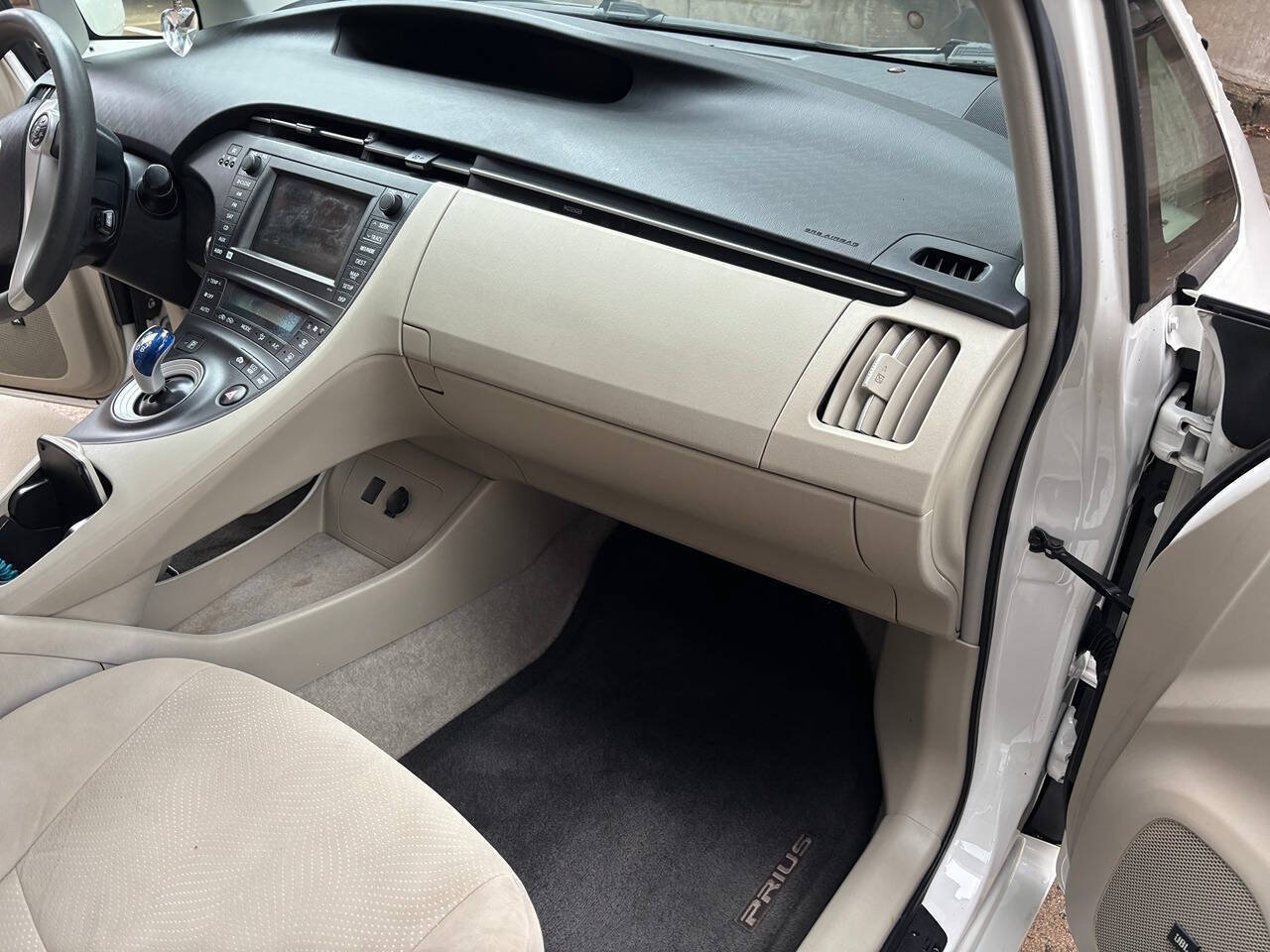 Used 2010 Toyota Prius FWD image 25