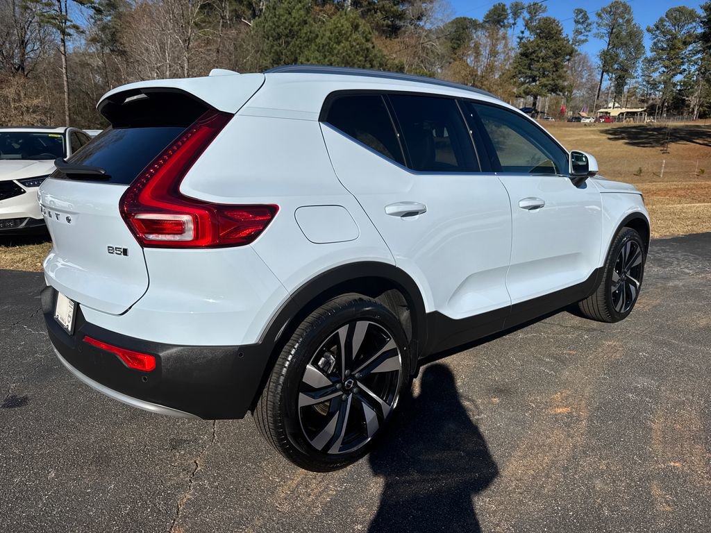 Certified 2025 Volvo XC40 B5 Ultra w/ Protection Package image 6