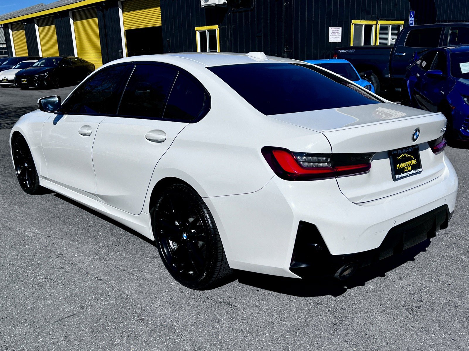 Used 2023 BMW 330i Sedan w/ M Sport Package RWD image 8