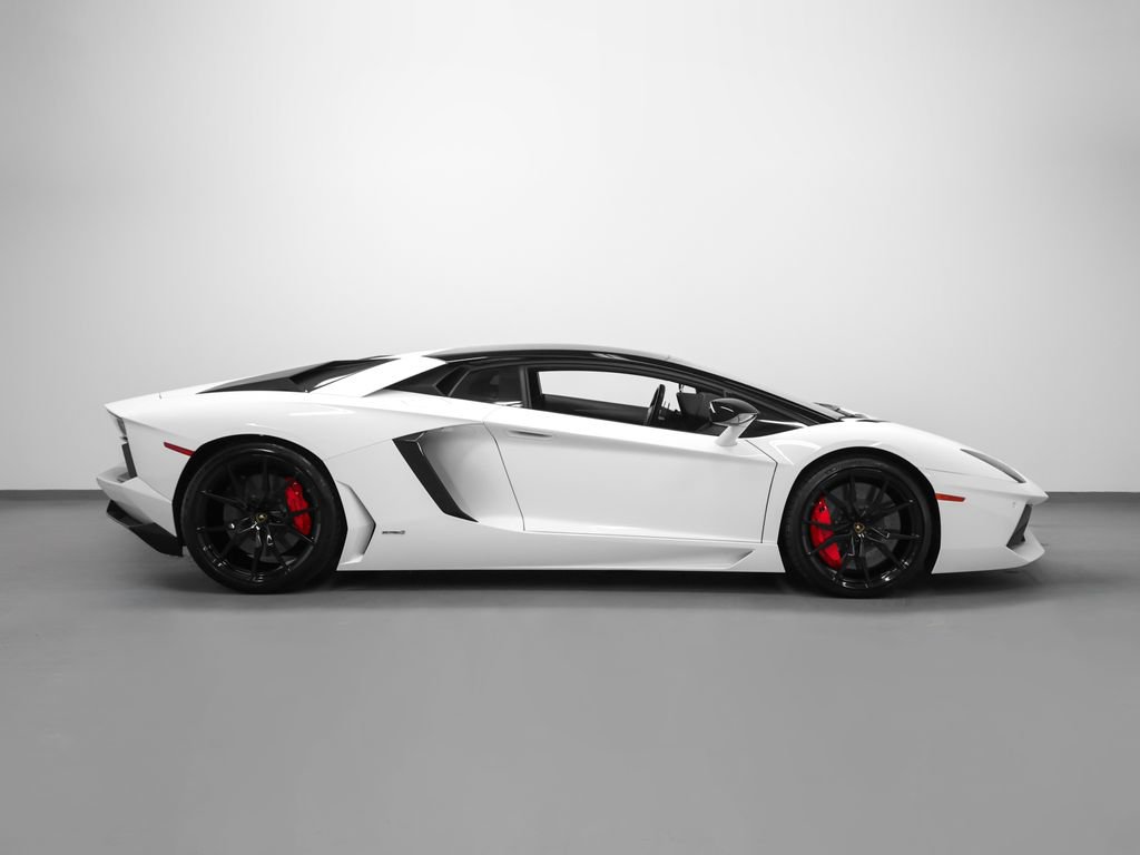 Used 2014 Lamborghini Aventador LP 700-4 image 4
