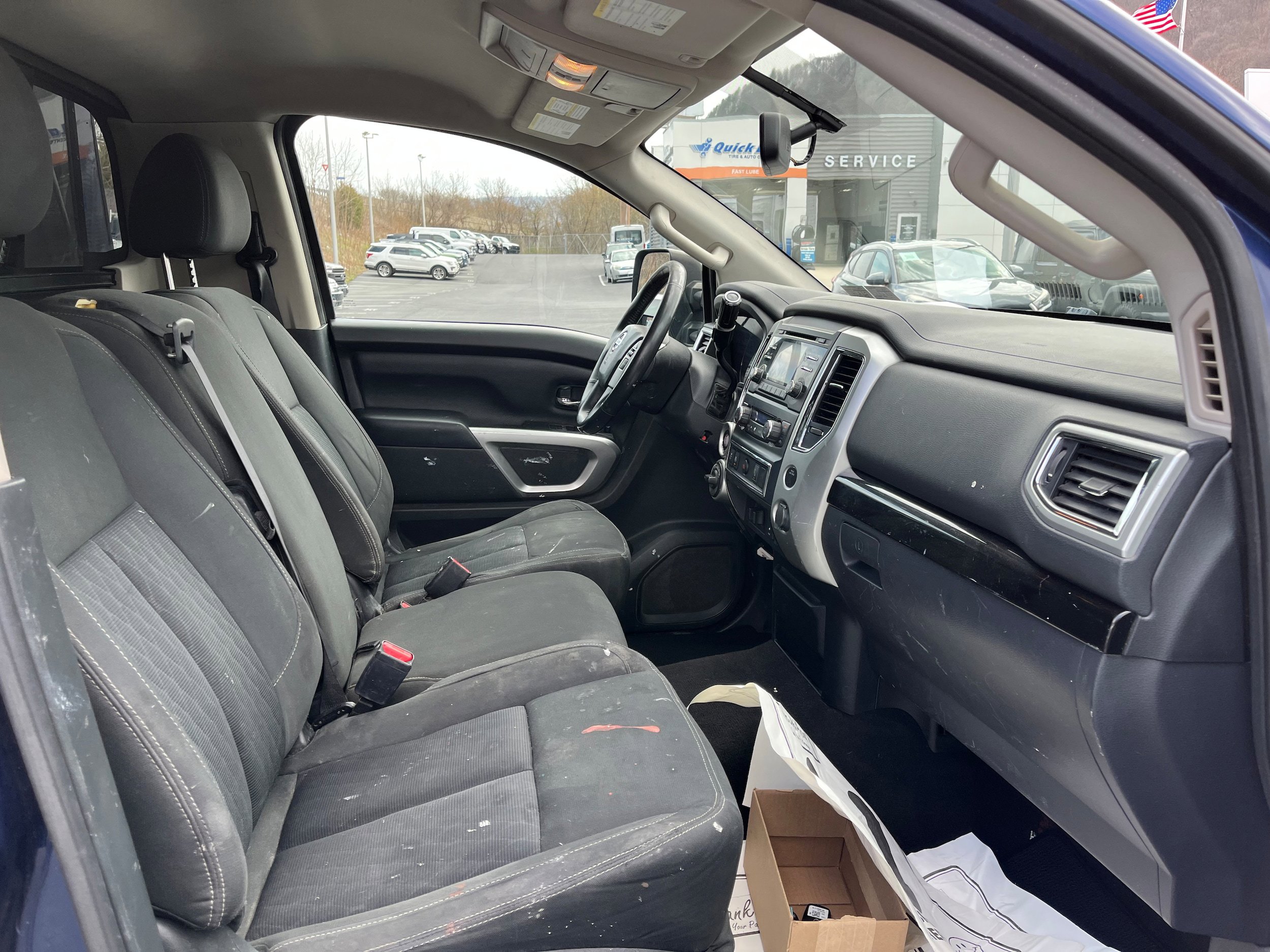 Used 2017 Nissan Titan SV AWD/4WD image 7
