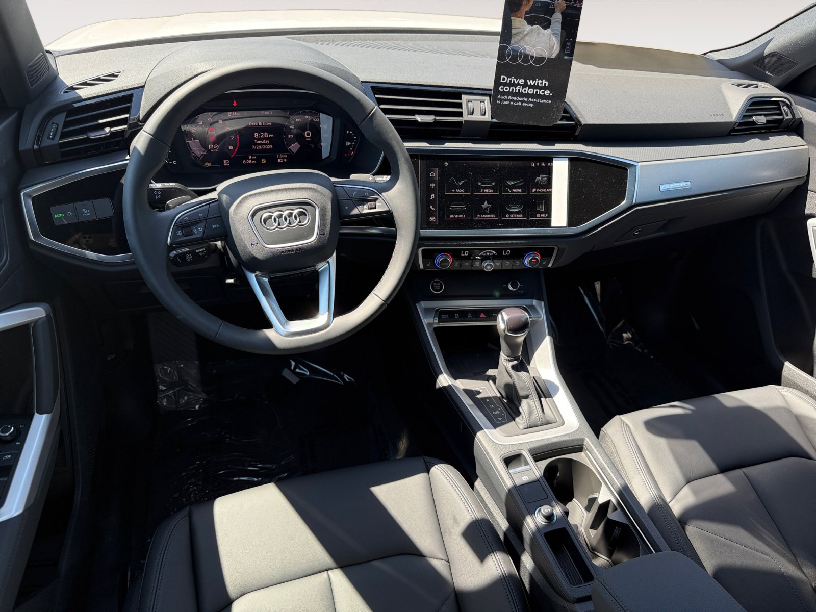 New 2025 Audi Q3 2.0T Premium image 15