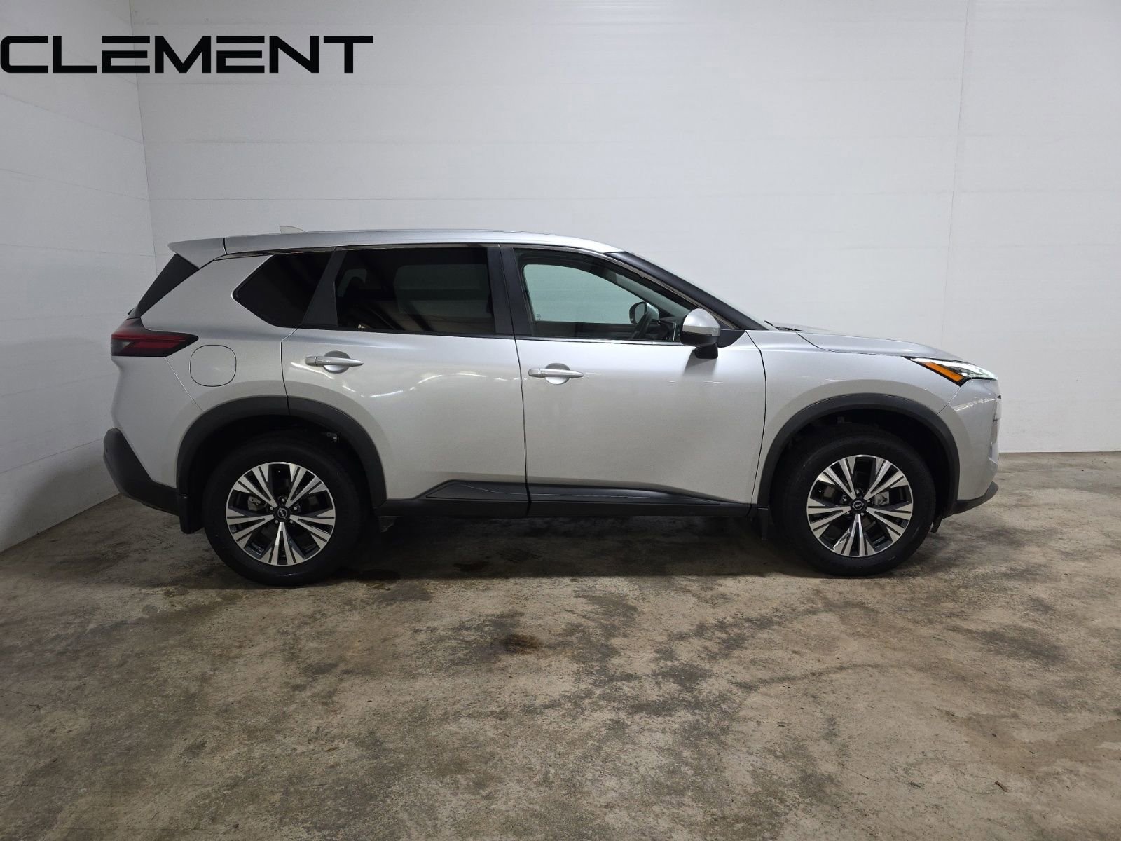 Used 2022 Nissan Rogue SV image 6