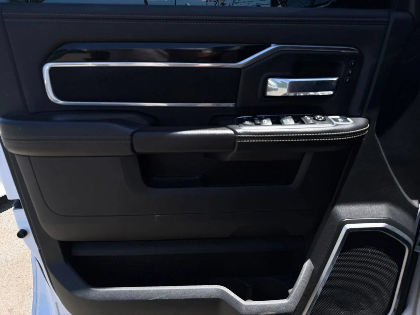 Used 2021 RAM 2500 Laramie AWD/4WD image 9